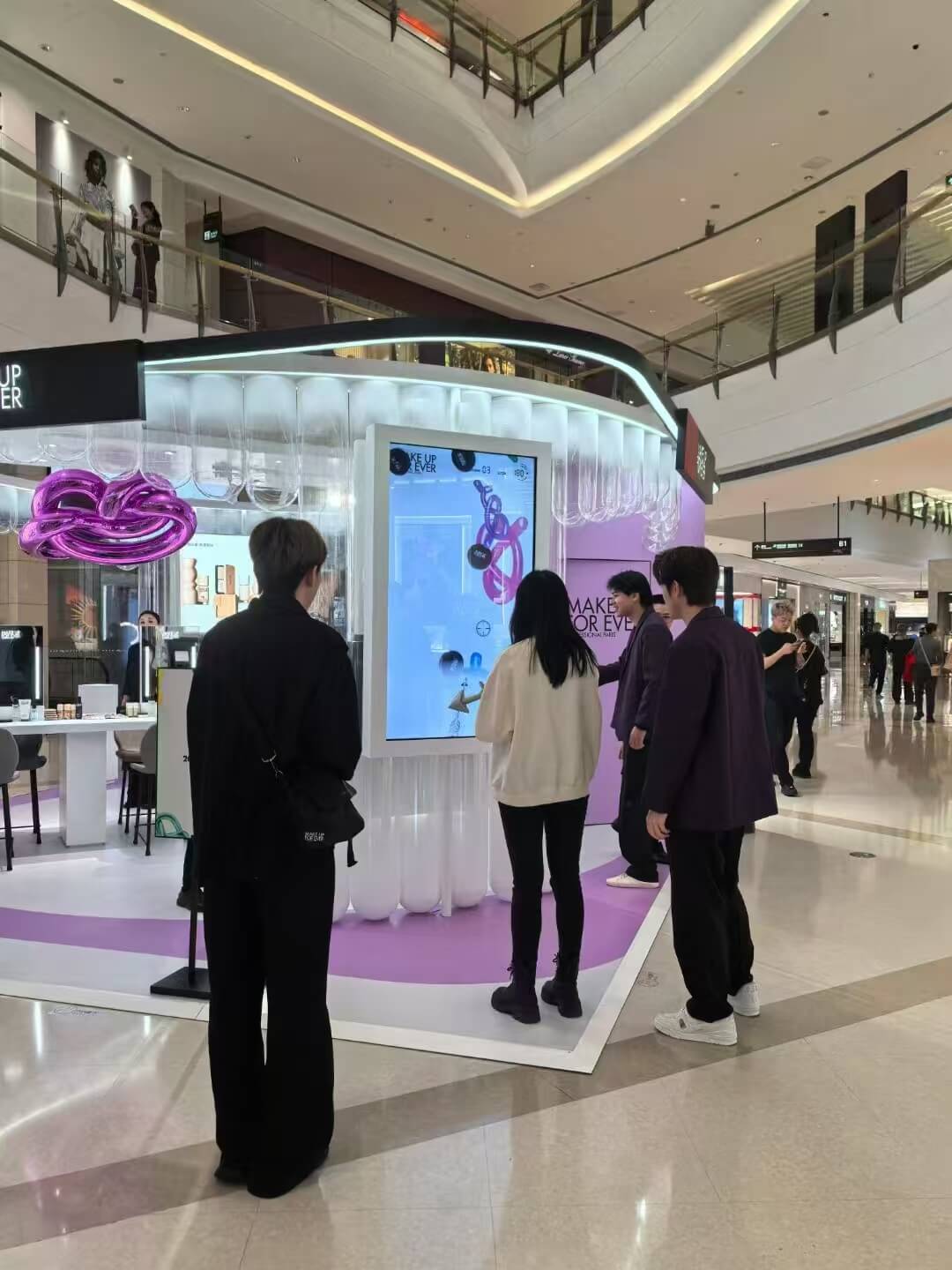 箭矢射气球互动游戏
